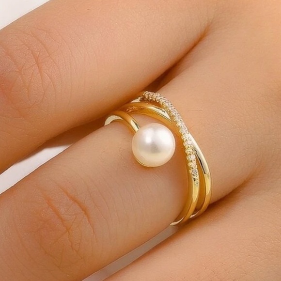 Luxe Faux Pearl Rhinestone Adjustable Ring - Picture 2 of 5